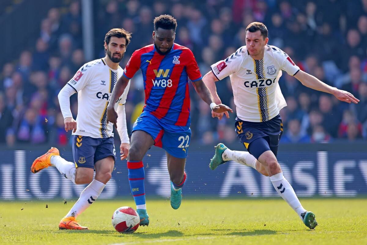 风云突变！西汉姆清晨远射贴柱，法甲版图或变，信心回归，身体对抗强度拉满的简单介绍海星体育登录网站